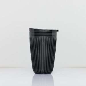 perdirbto plastiko kavos puodelis